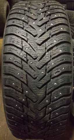 Winter studded Nokian Hakkapeliitta 8 SUV