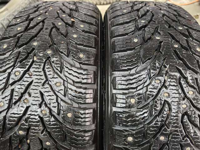 Winter studded Nokian Hakkapeliitta 9 SUV