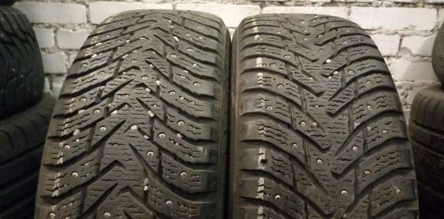 Winter studded Nokian Hakkapeliitta 8 SUV
