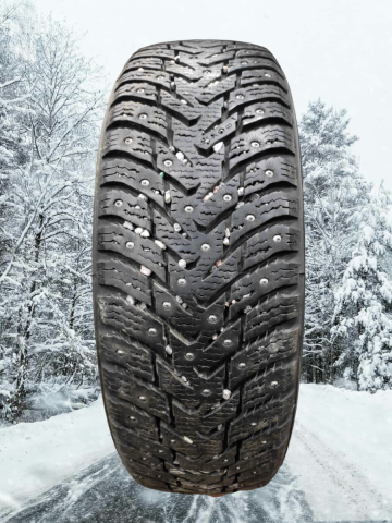 Winter studded Nokian Hakkapeliitta 8
