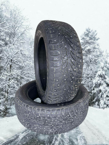 Winter studded Nokian Hakkapeliitta 9 SUV