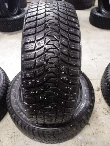 Winter studded Michelin X-ICE North 3 XIN3