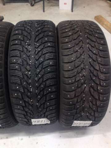 Winter studded Nokian Hakkapeliitta 9 SUV