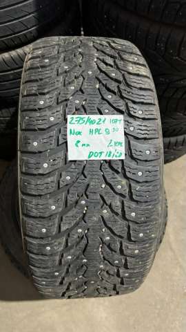 Winter studded Nokian Hakkapeliitta 9 SUV