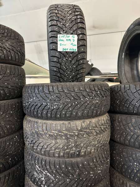 Winter studded Nokian Hakkapeliitta 9