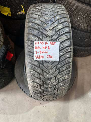 Winter studded Nokian Hakkapeliitta 8
