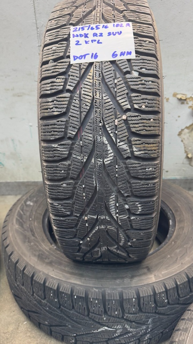 lamellrehv Nokian Hakkapeliitta R2 SUV