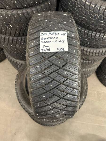 Nastarenkaat Goodyear Ultra Grip Ice Arctic