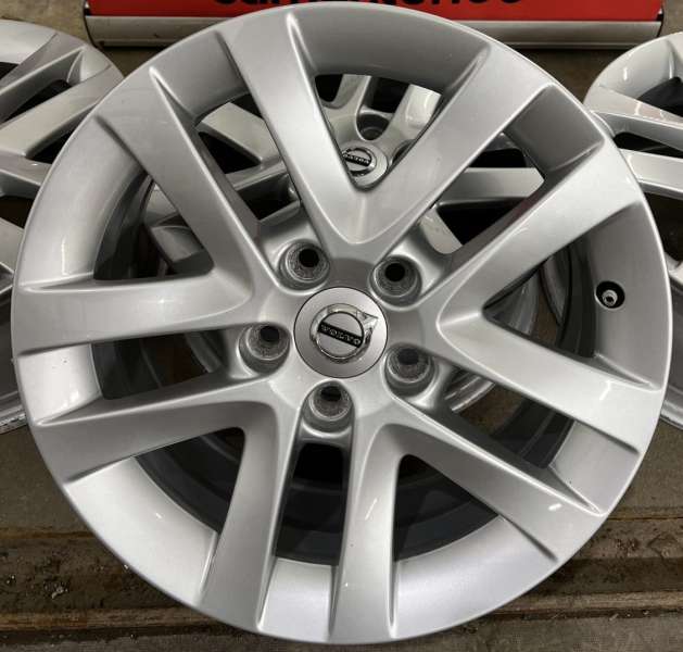 aluvanteet Volvo Original