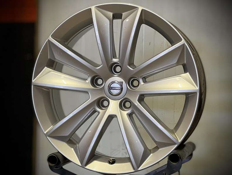 aluvanteet Volvo Original
